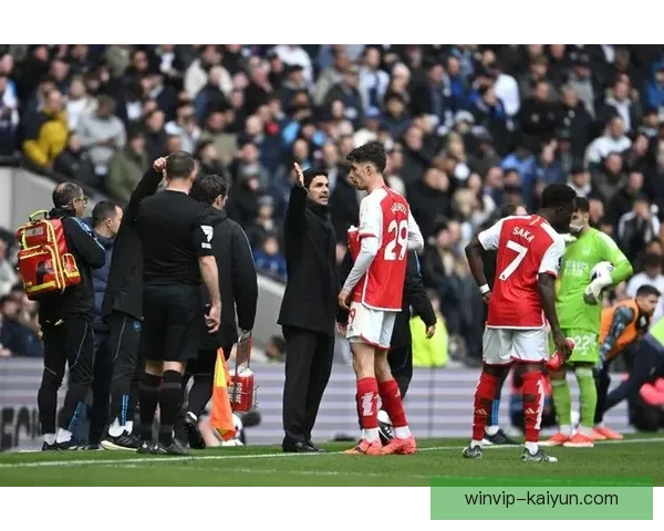 克洛普与阿尔特塔共同探讨战术创新，英超教练携手促进球队发展表现亮眼。